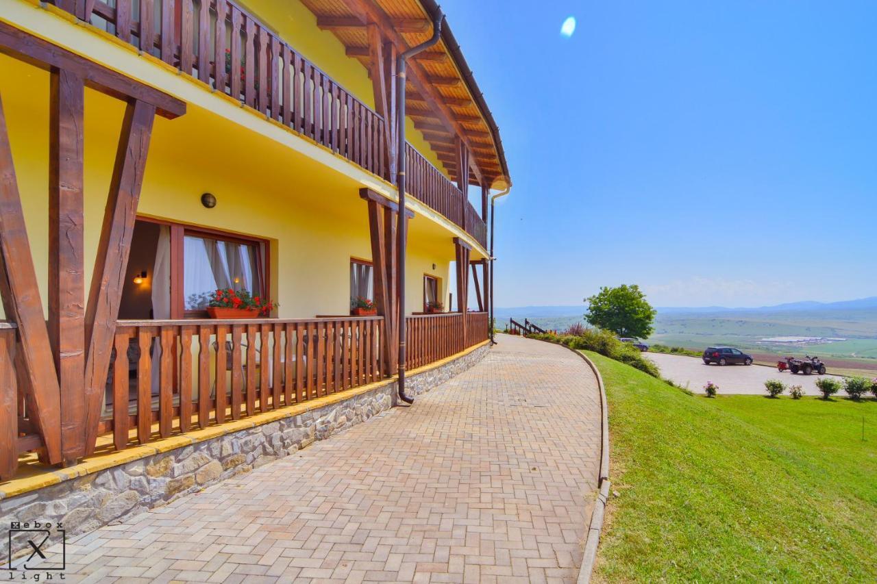 Pensiunea Casa Buna Gîrbova Exteriör bild