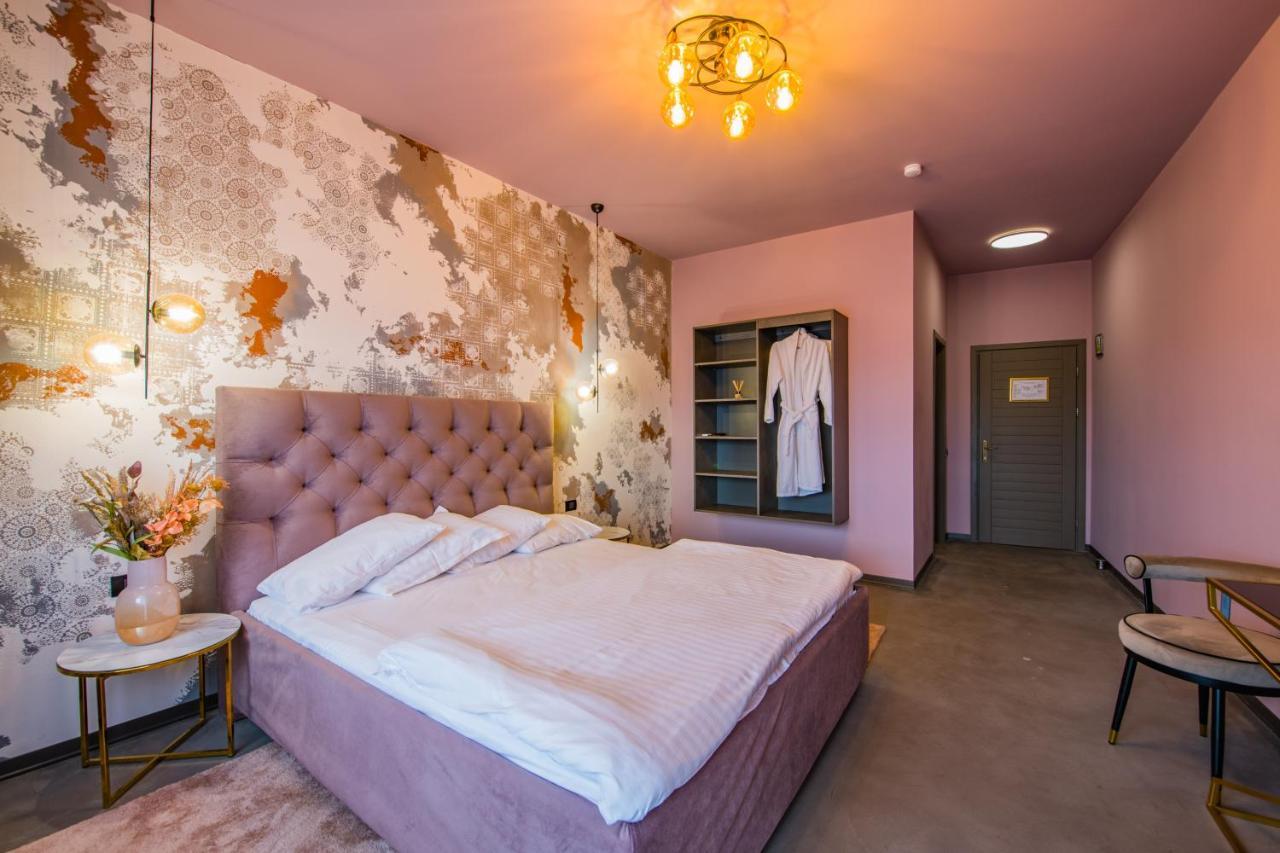 Pensiunea Casa Buna Gîrbova Exteriör bild