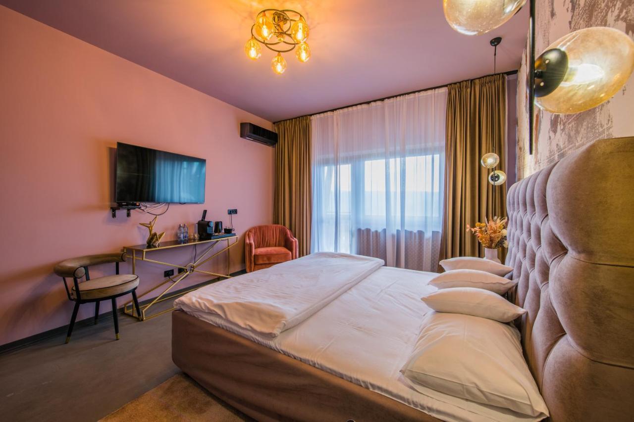Pensiunea Casa Buna Gîrbova Exteriör bild