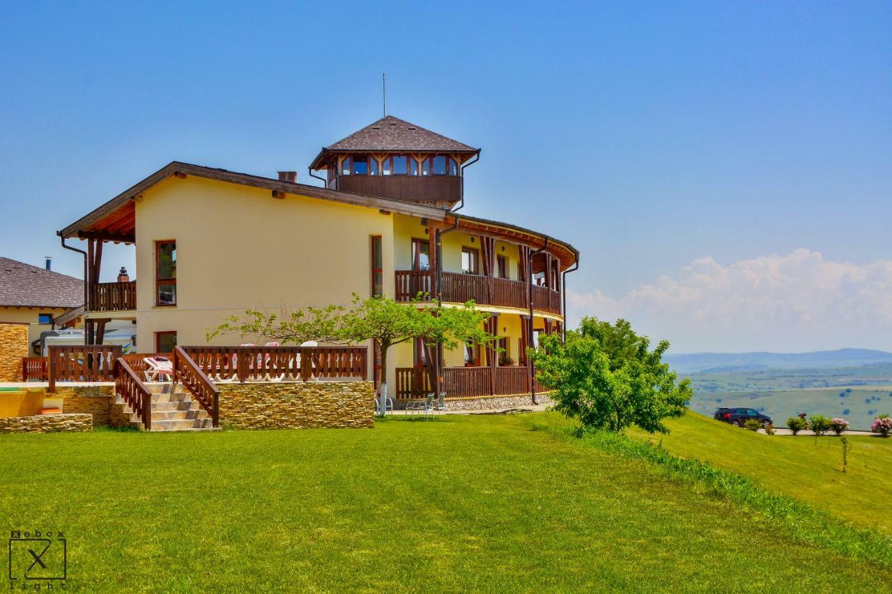 Pensiunea Casa Buna Gîrbova Exteriör bild